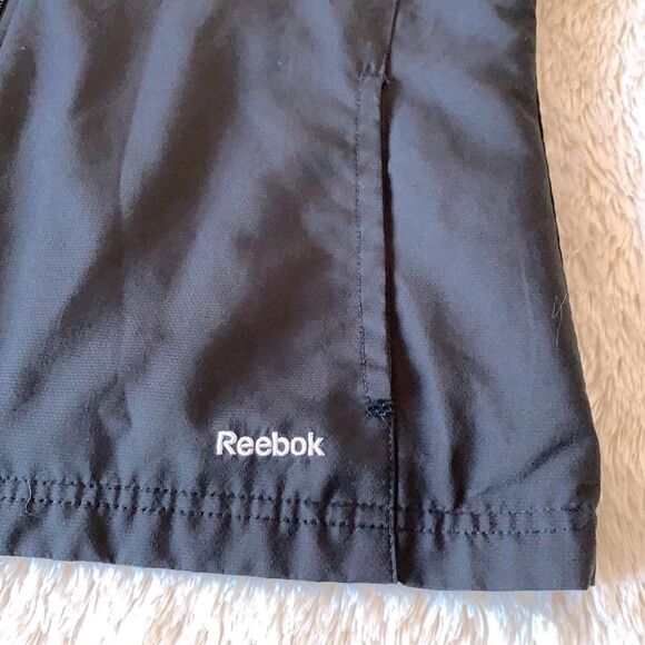 Reebok black and white fitted jacket woman’s size medium - Picture 9 of 16